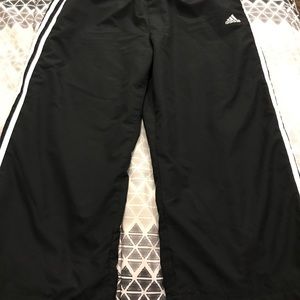 Women’s Adidas capris